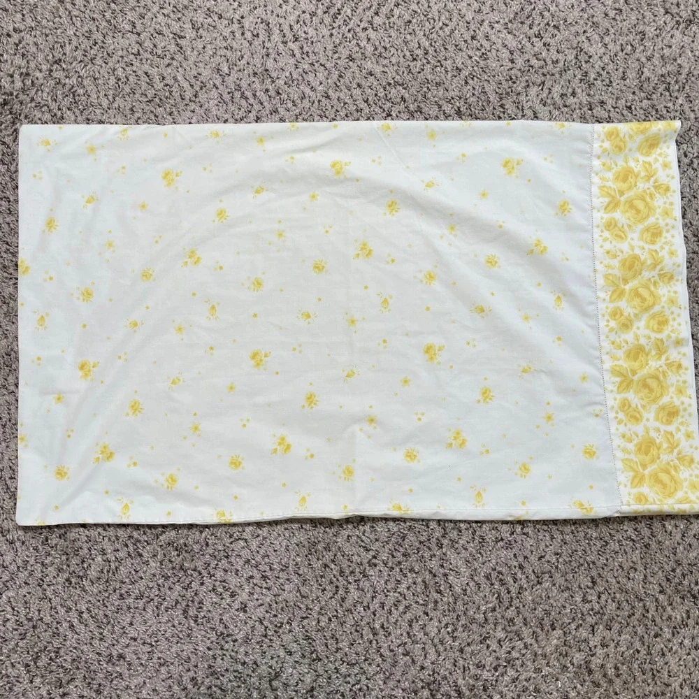 Vintage Canon Yellow Floral Rose Pillowcase Standard Cotton Cottagecore Boho 70s